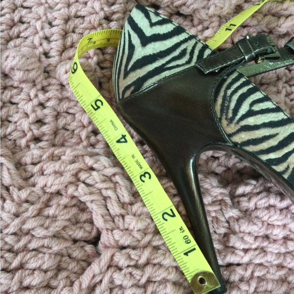 Ladies animal print heels - Picture 7 of 7